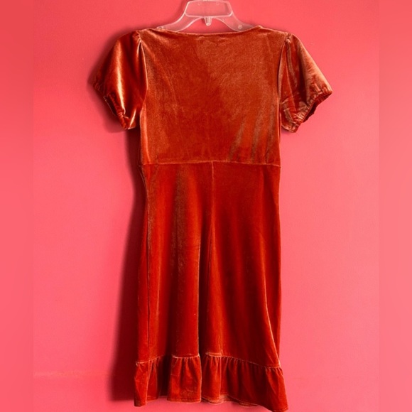 Orange Velvet Mini Dress Forever 21 Cute Trendy Outfit Comfortable Sweetheart - Picture 3 of 3